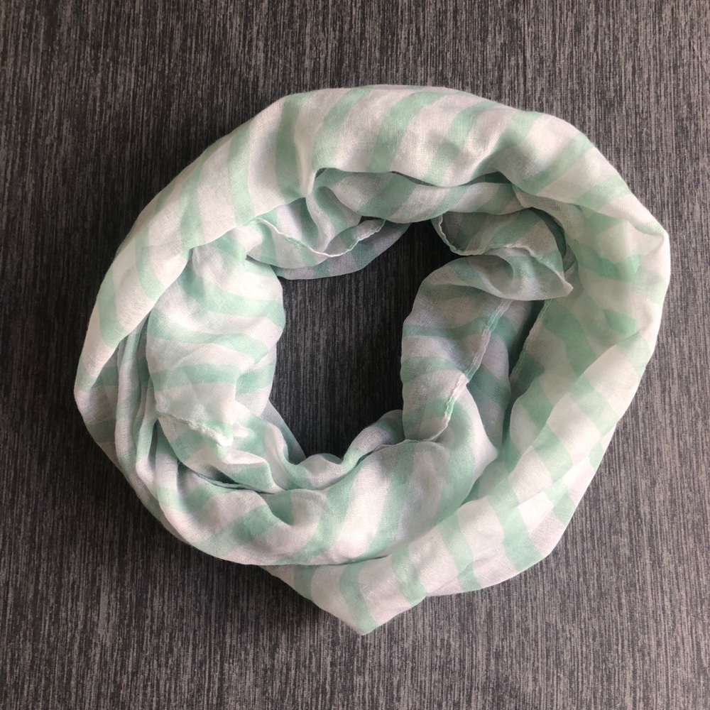 Infinity scarf - Picture 3 of 3